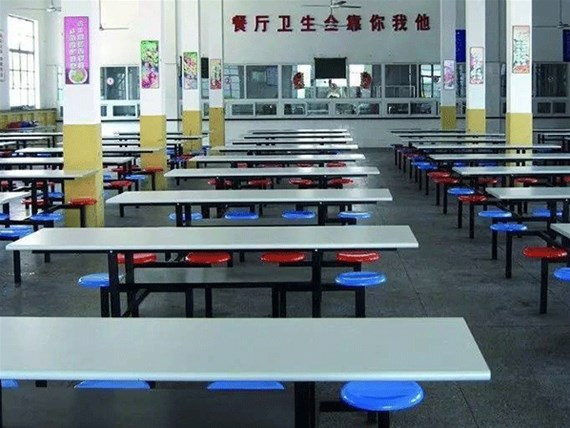 企業(yè)選擇食堂承包公司需要注意什么問(wèn)題